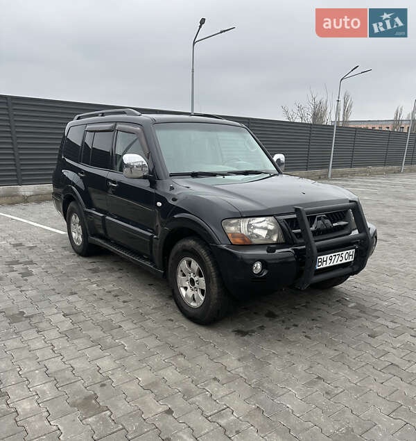2004 mitsubishi pajero