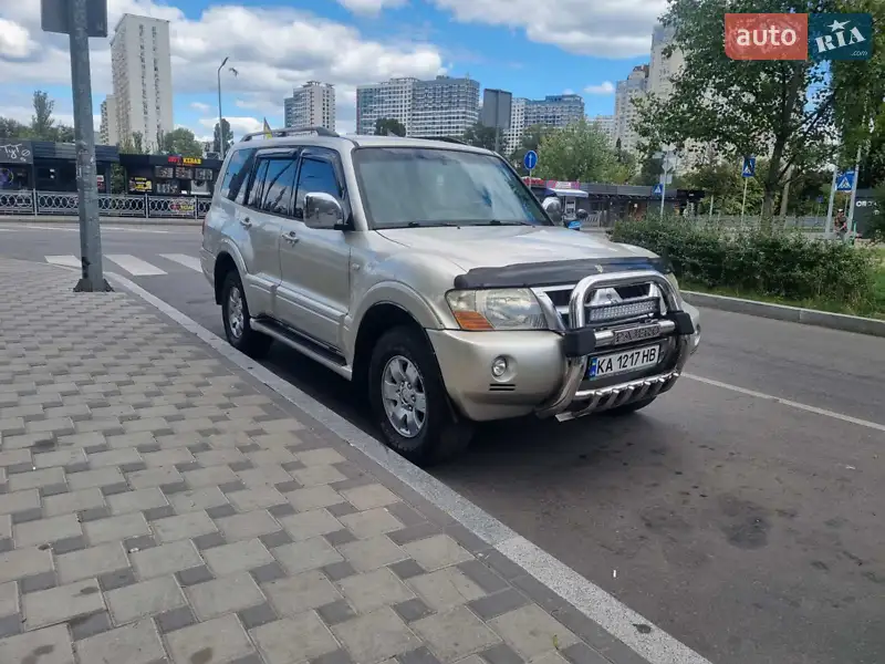 2006 mitsubishi pajero