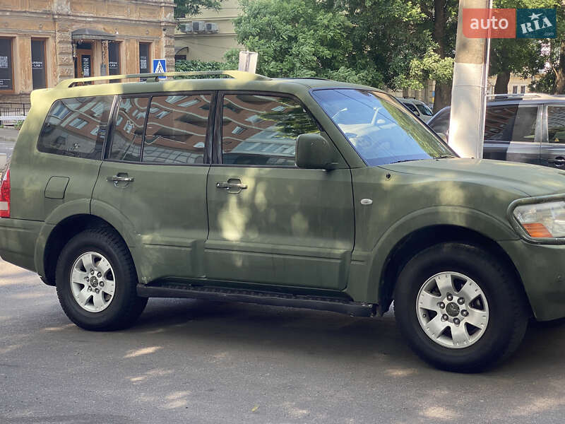 2006 mitsubishi pajero