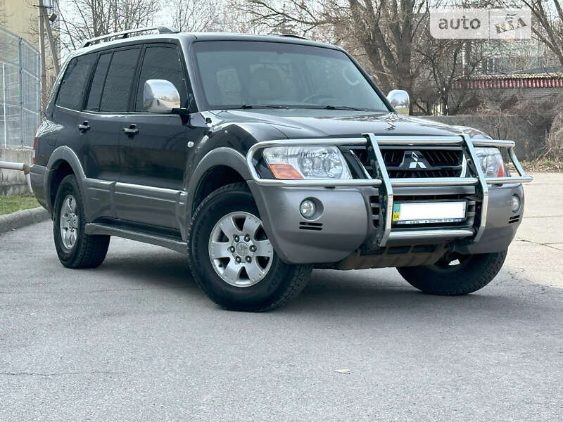 2006 mitsubishi pajero