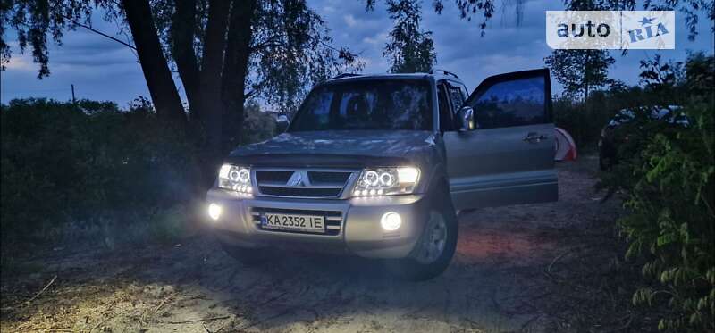 2006 mitsubishi pajero