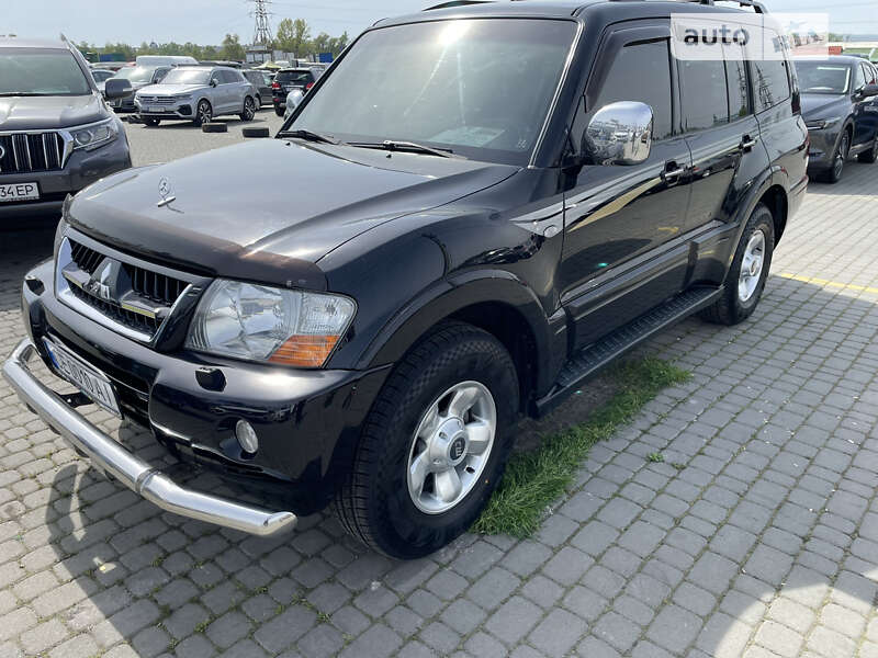 2006 mitsubishi pajero