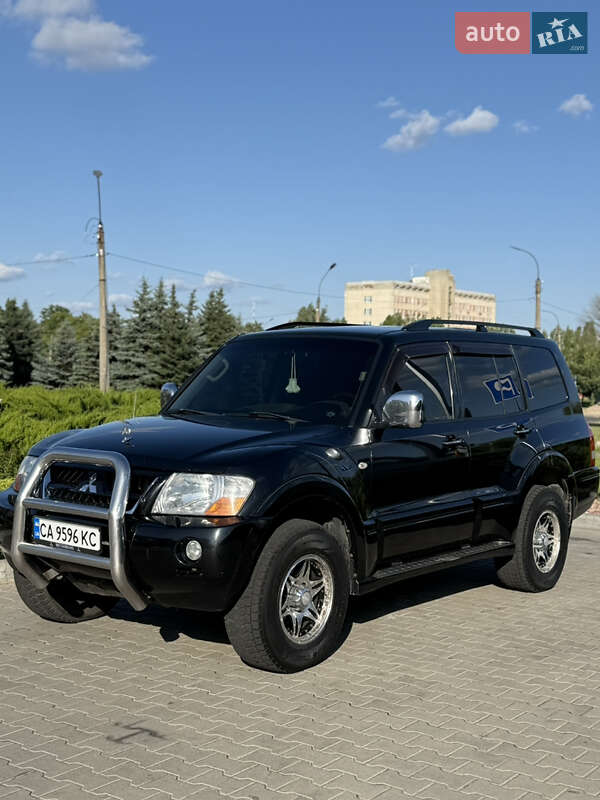 2006 mitsubishi pajero wagon
