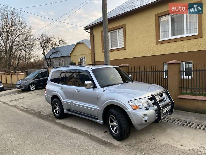 2007 mitsubishi pajero