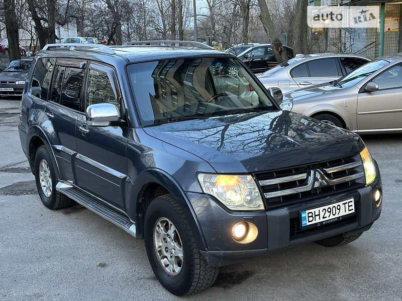 2007 mitsubishi pajero