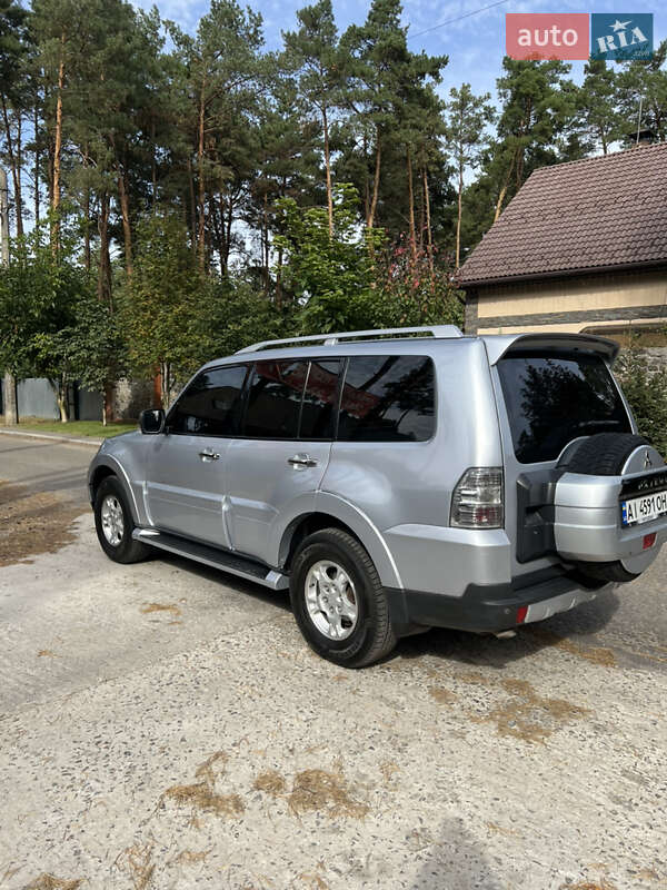 2007 mitsubishi pajero