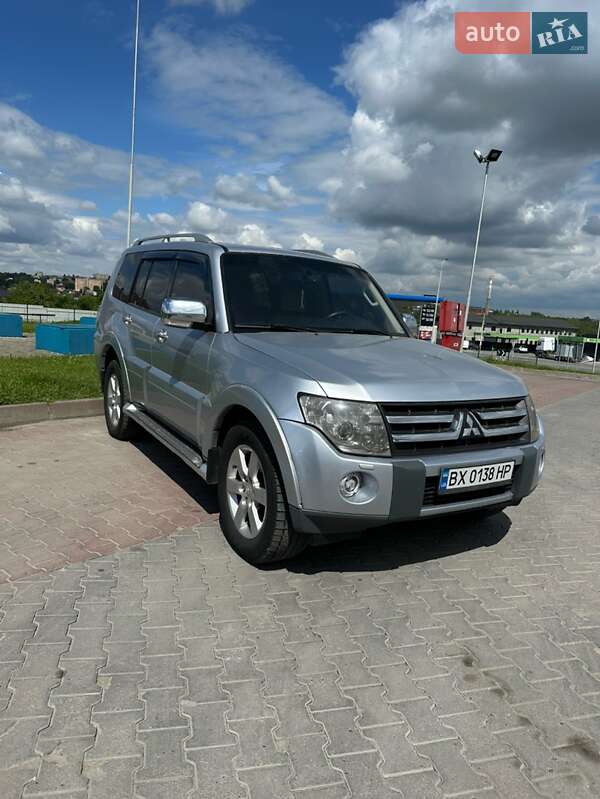 2007 mitsubishi pajero