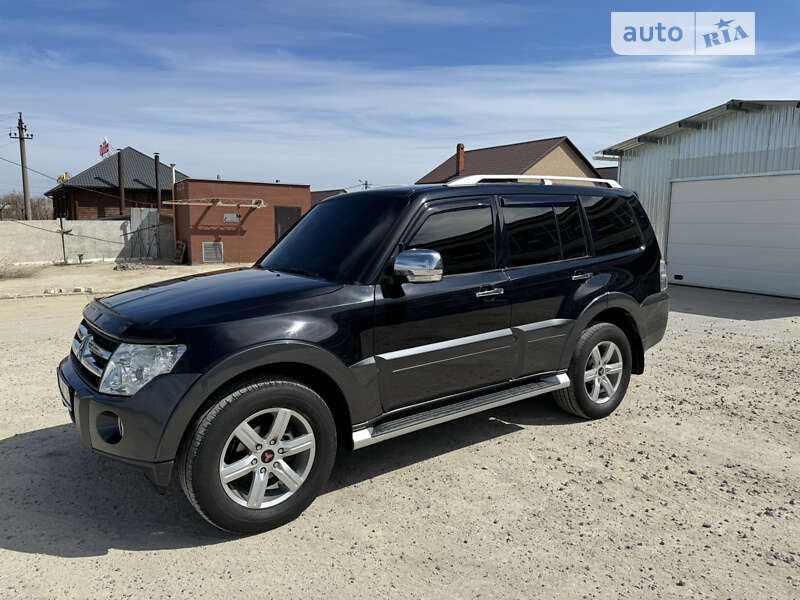 2007 mitsubishi pajero wagon