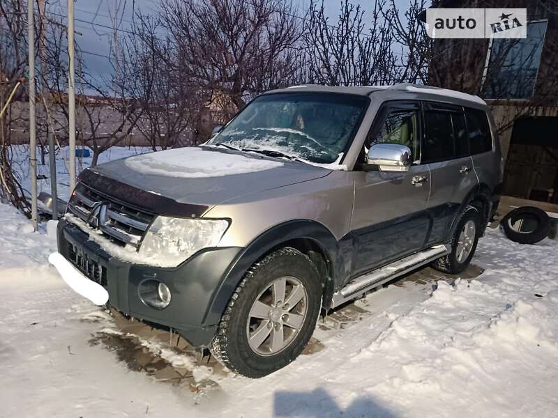 2007 mitsubishi pajero