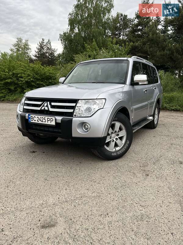 2007 mitsubishi pajero