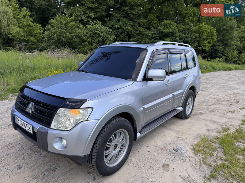 2007 mitsubishi pajero