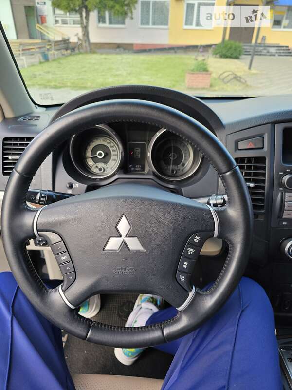 2007 mitsubishi pajero
