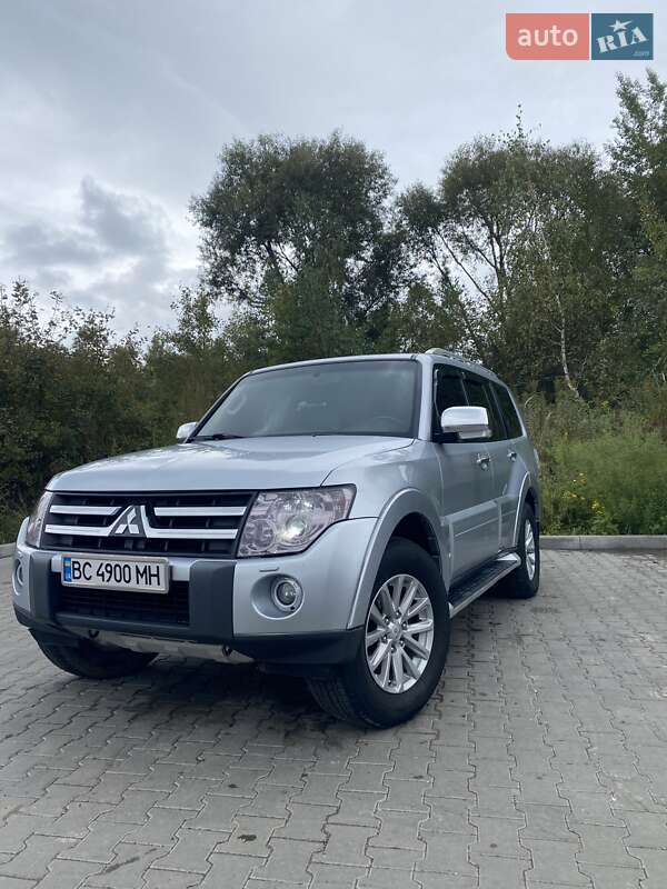 2007 mitsubishi pajero