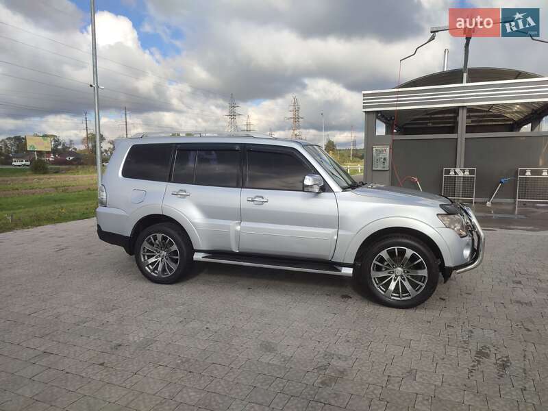 2007 mitsubishi pajero