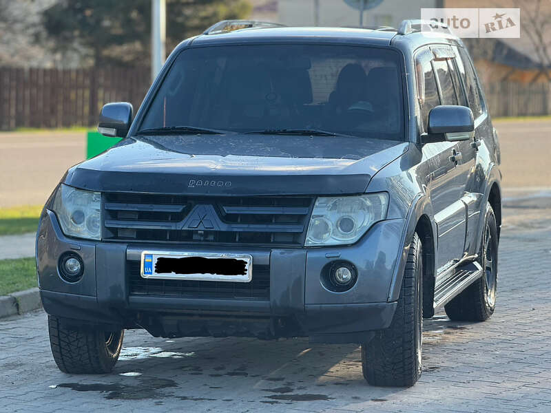 2007 mitsubishi pajero
