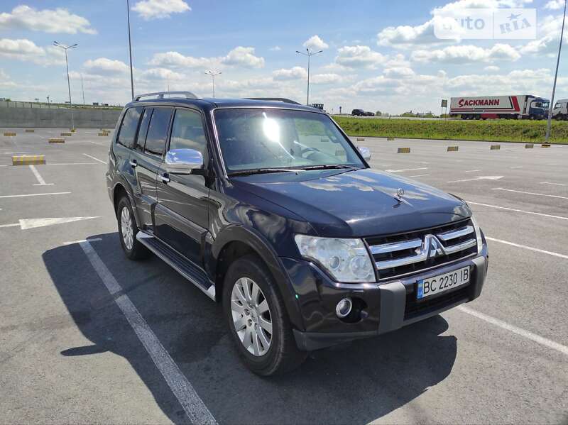 2007 mitsubishi pajero wagon