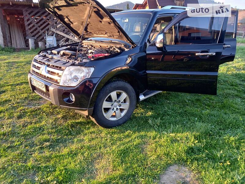 2007 mitsubishi pajero wagon