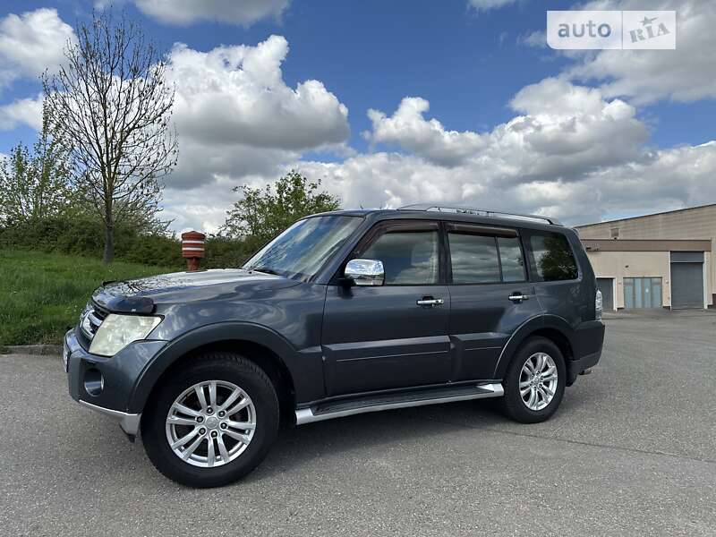 2007 mitsubishi pajero