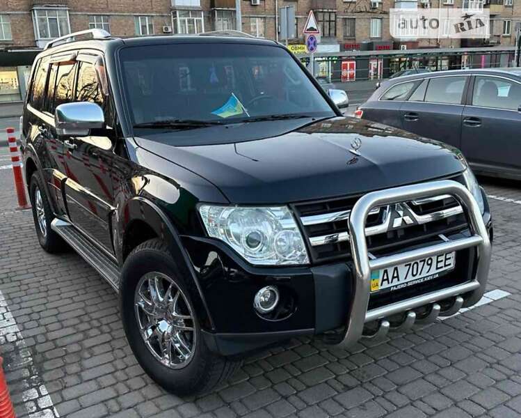 2007 mitsubishi pajero wagon