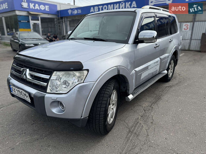 2007 mitsubishi pajero