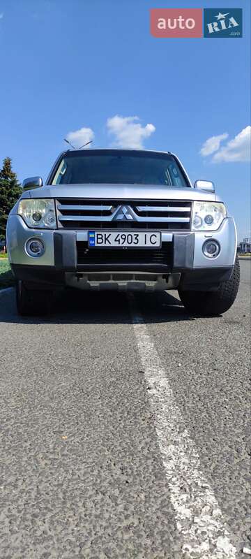 2007 mitsubishi pajero