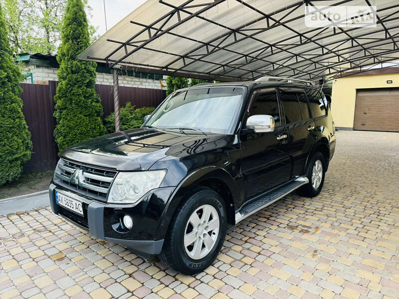 2007 mitsubishi pajero wagon