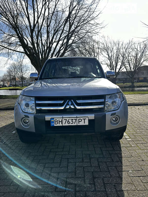 2007 mitsubishi pajero