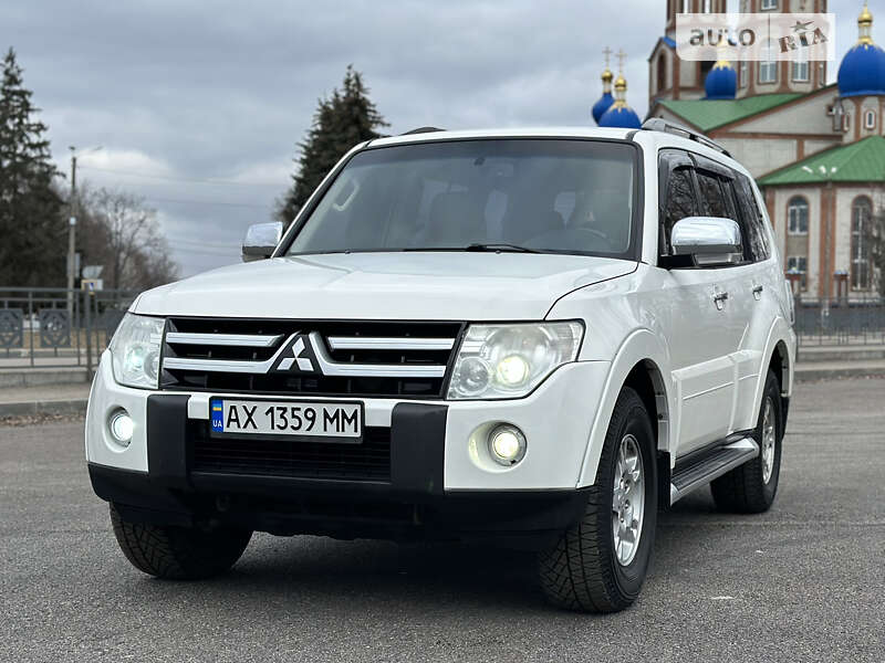 2007 mitsubishi pajero wagon