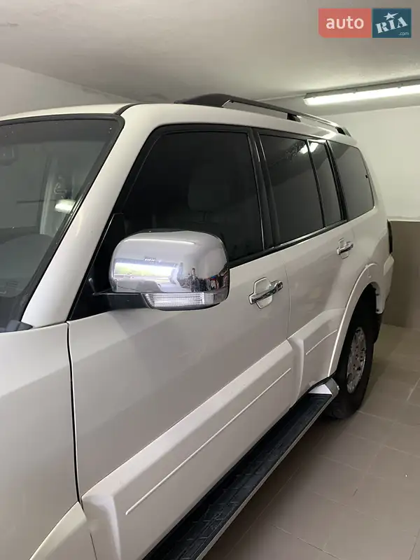 2007 mitsubishi pajero
