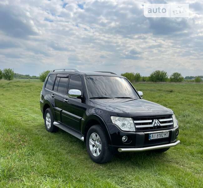 2007 mitsubishi pajero-wagon