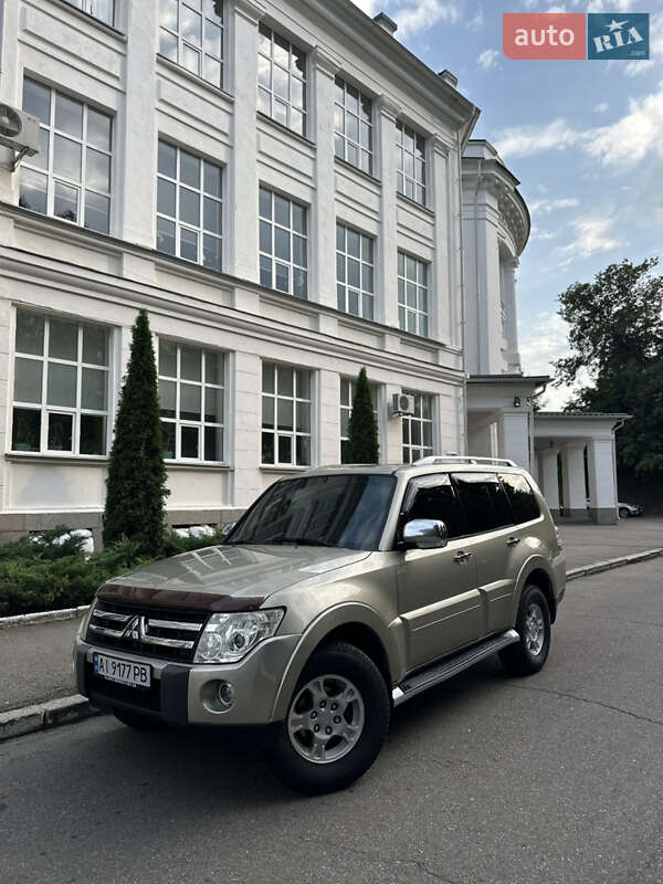 2007 mitsubishi pajero