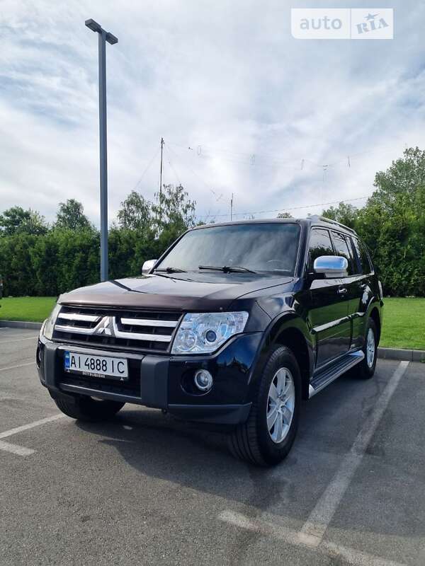 2007 mitsubishi pajero wagon