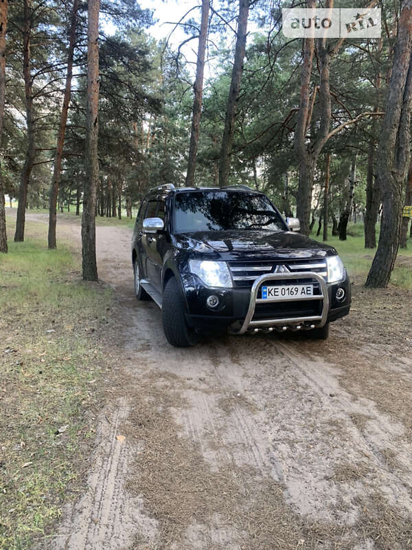 2007 mitsubishi pajero wagon