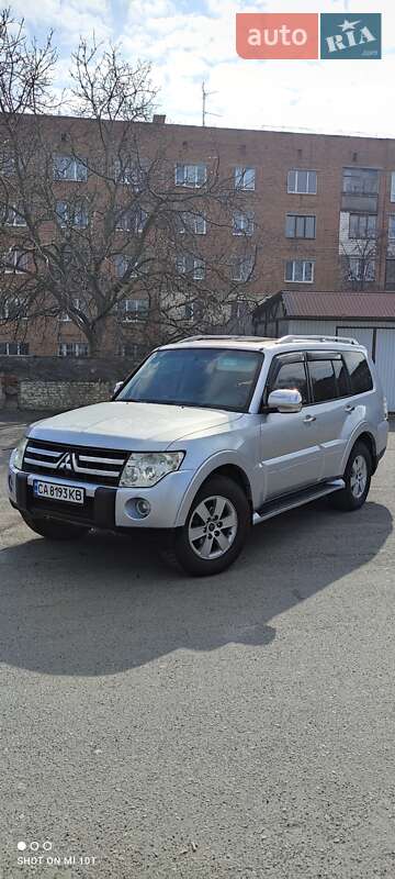 2007 mitsubishi pajero
