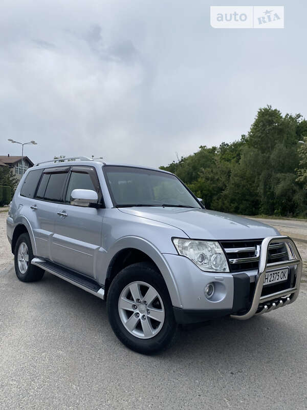 2008 mitsubishi pajero