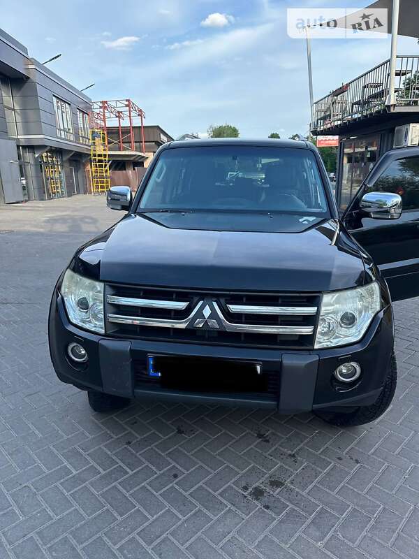 2007 mitsubishi pajero