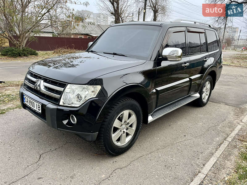 2007 mitsubishi pajero wagon