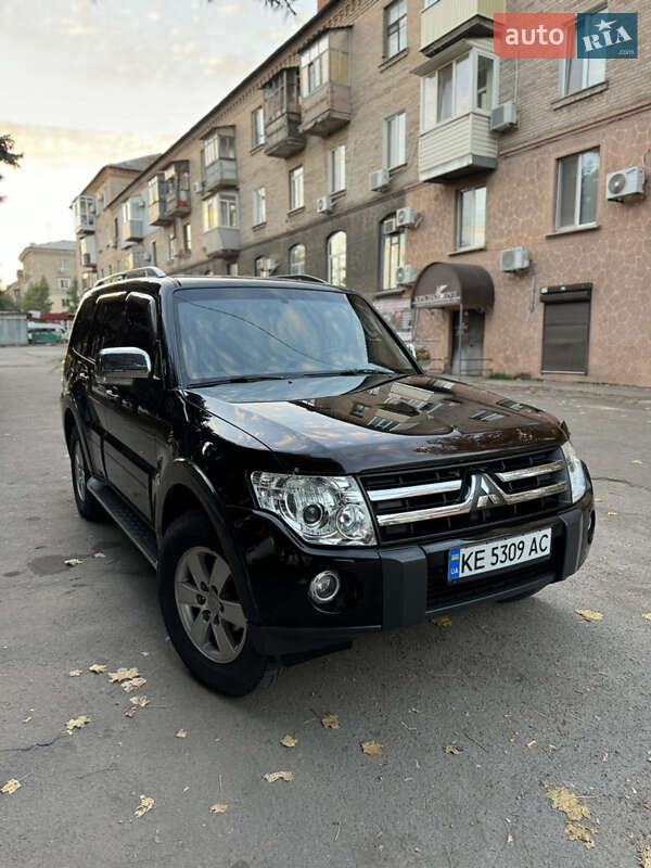 2008 mitsubishi pajero