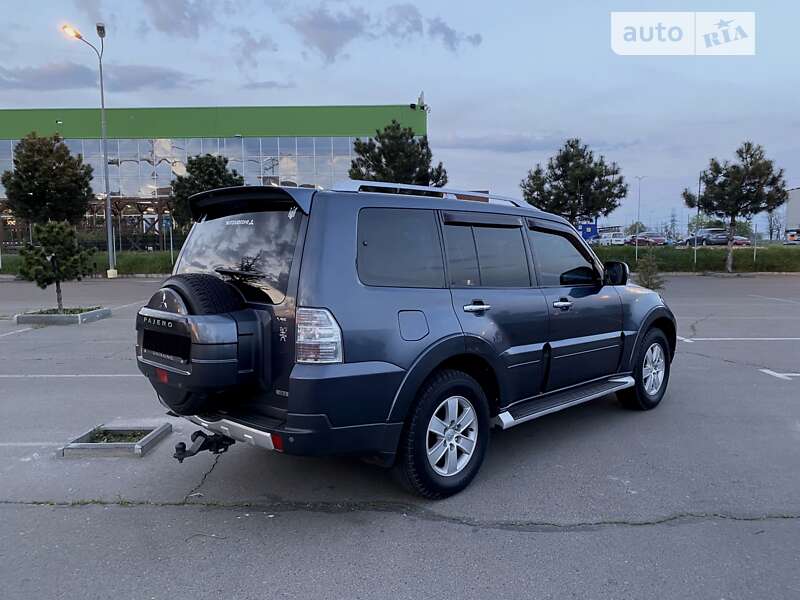 2008 mitsubishi pajero