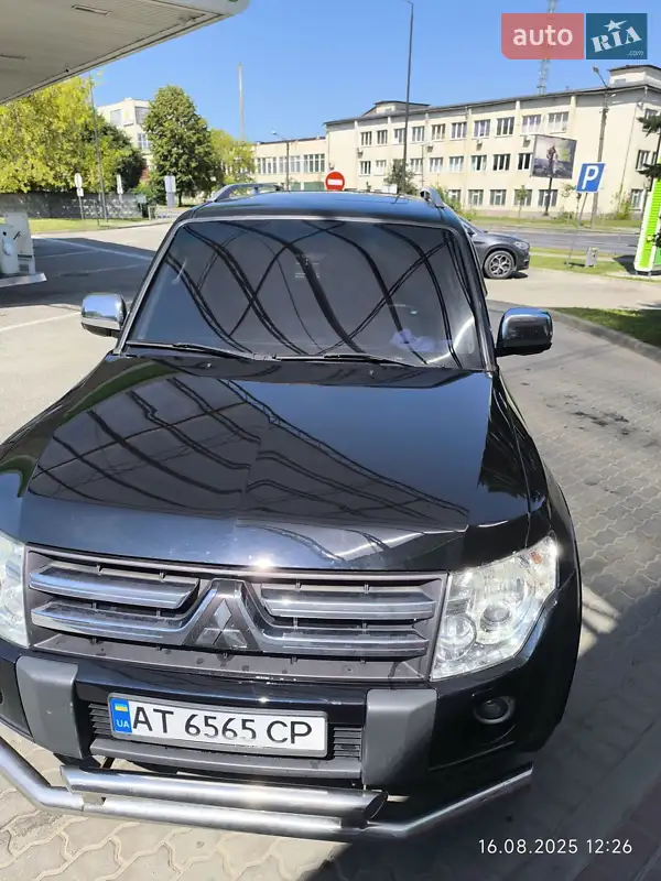 2008 mitsubishi pajero wagon