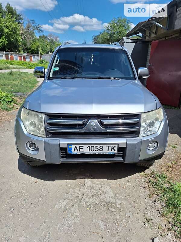 2008 mitsubishi pajero