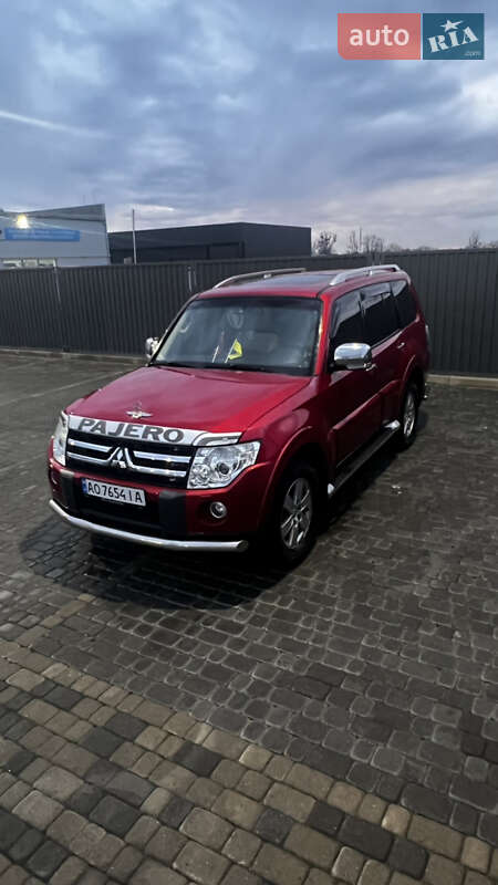 2008 mitsubishi pajero wagon