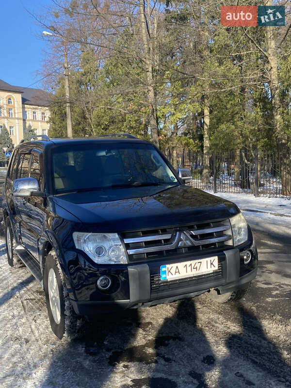2008 mitsubishi pajero
