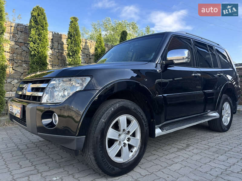 2008 mitsubishi pajero wagon