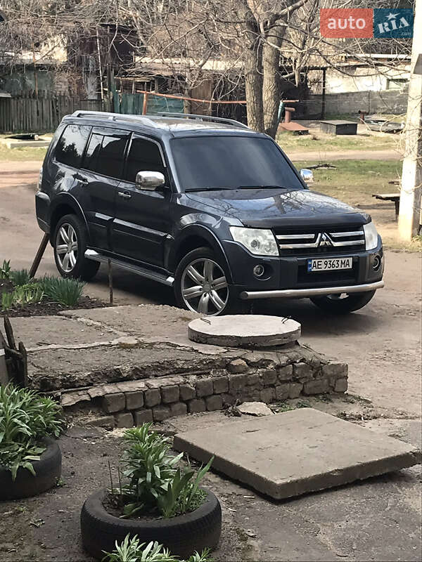 2008 mitsubishi pajero