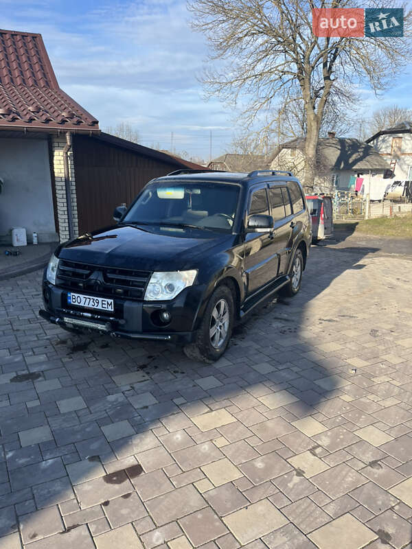 2008 mitsubishi pajero
