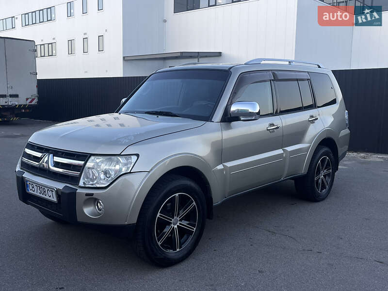 2008 mitsubishi pajero
