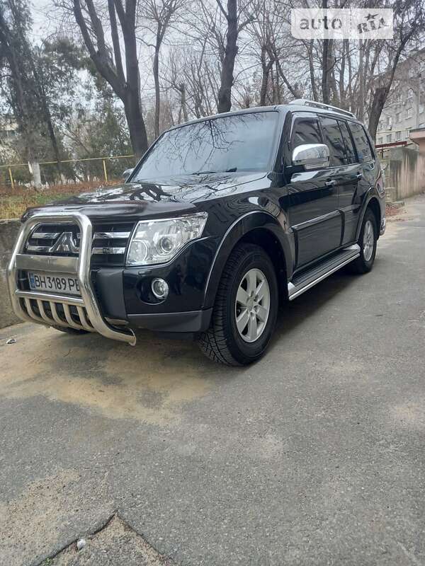2008 mitsubishi pajero wagon