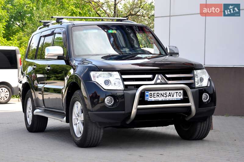 2008 mitsubishi pajero wagon