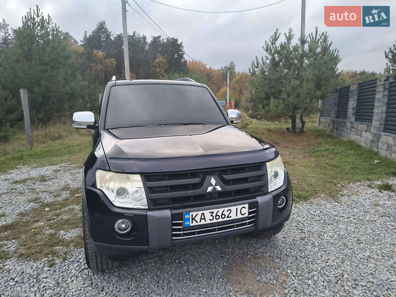 2008 mitsubishi pajero